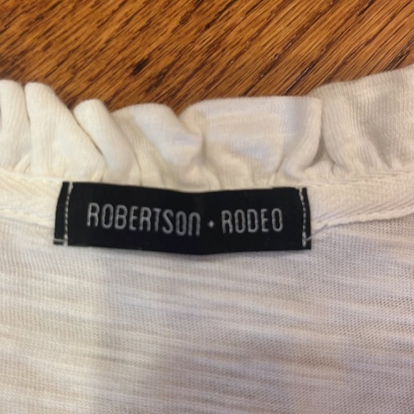 Robertson + Rodeo Woman’s White Ruffle Top Size XS - Picture 3 of 5